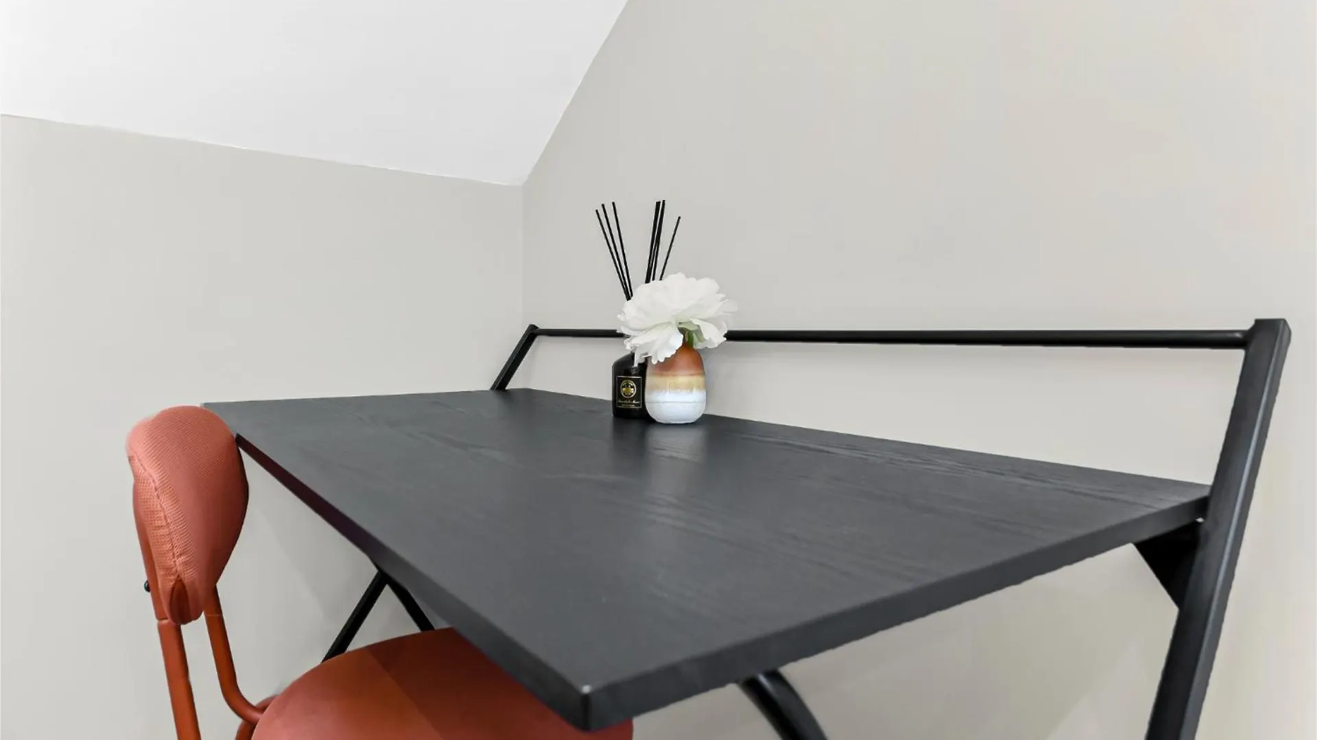 City Getaway- Newly Renovated Flat For Groups Greenford  Apartment Greenford (Greater London)