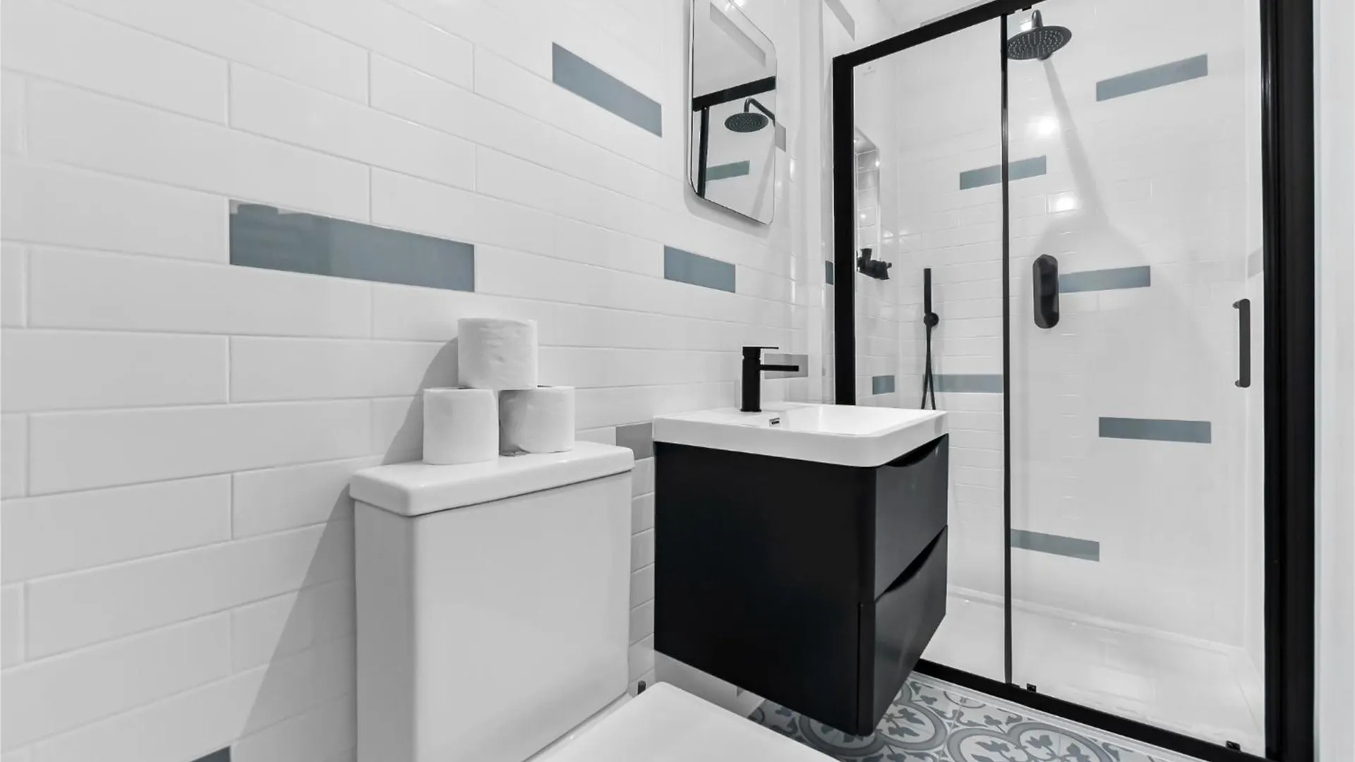 Apartment City Getaway- Newly Renovated Flat For Groups Greenford